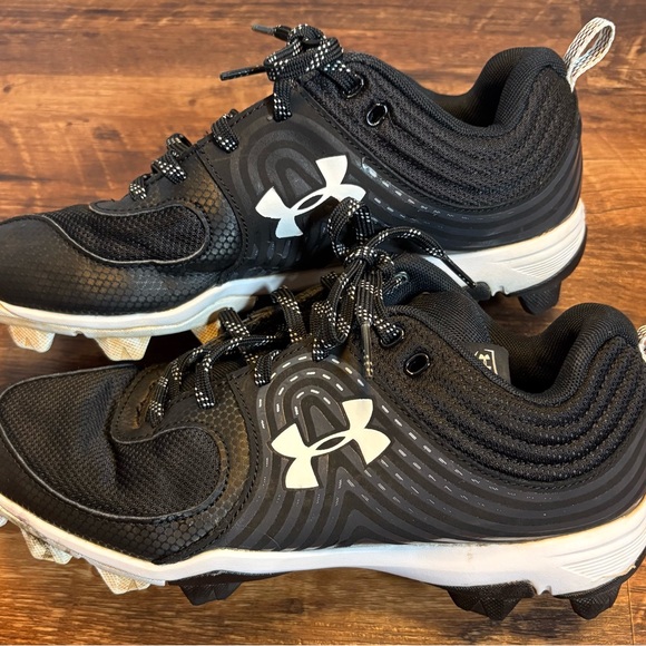 Womens Size 8.5 Under Armour Glyde Softball Cleats Black Shoes - Picture 1 of 8